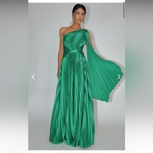 LAXMI ACCORDION PLEAT MAXI DRESS KELLY GREEN